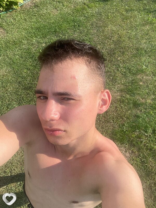 Артур, 21, Гомеле — анкета №1396240
