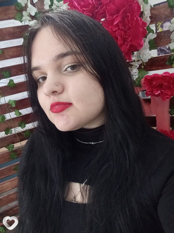 Алёна, 21, Томске — анкета №1396588