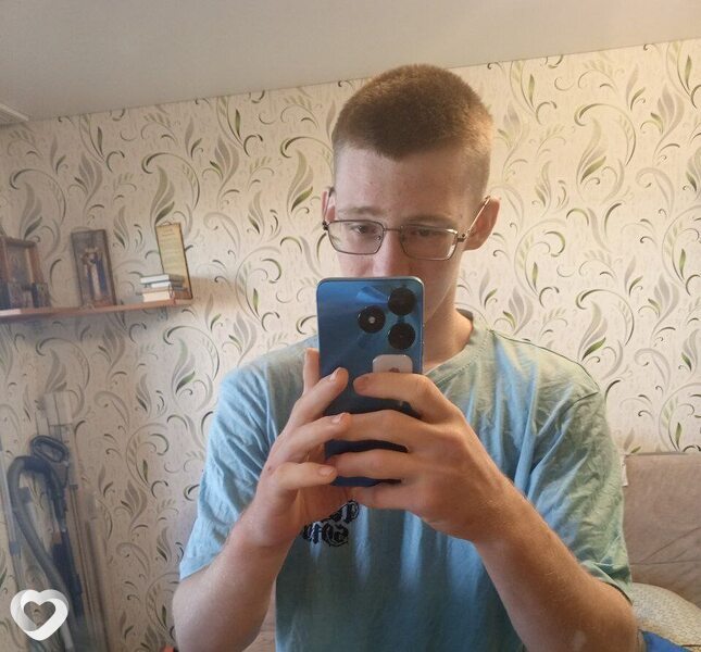 Лев, 19, Челябинске — анкета №1397514