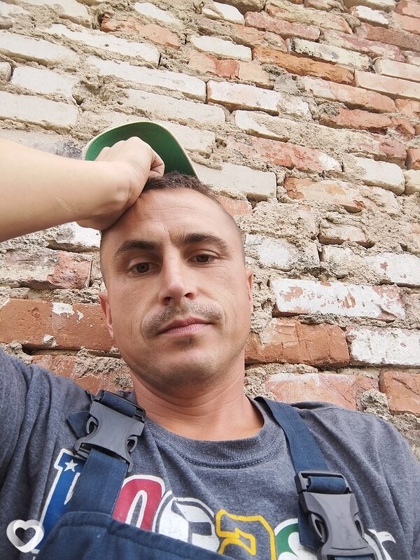 Максим, 36, Столине — анкета №1398255
