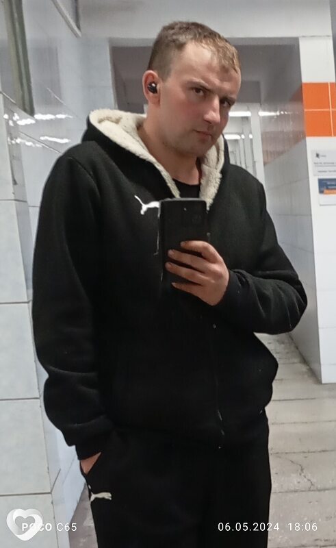 Андрей, 27, Рудном — анкета №1398810