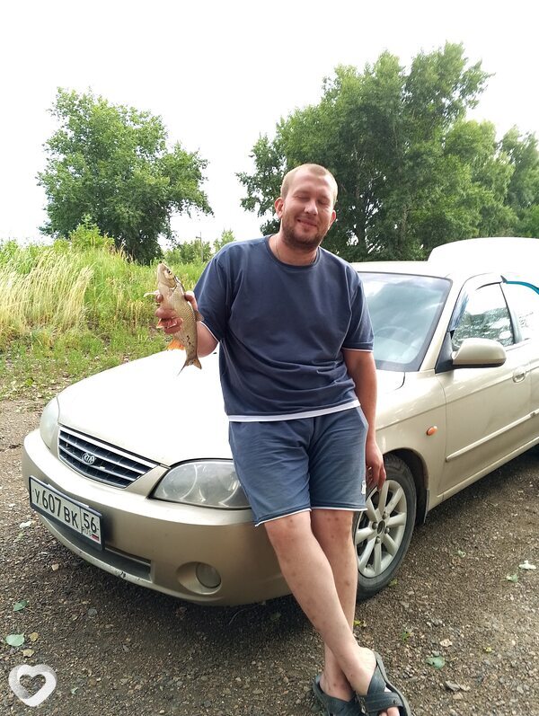 Иван, 32, Новотроицке — анкета №1399915