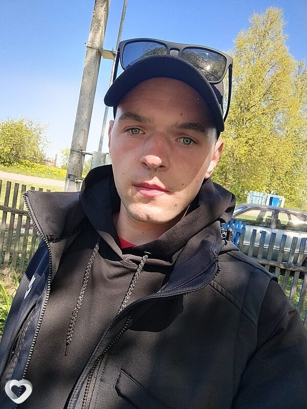 Дмитрий, 27, Шклове — анкета №1402169