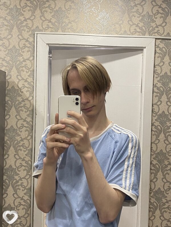 Илья, 23, Екатеринбурге — анкета №1402288