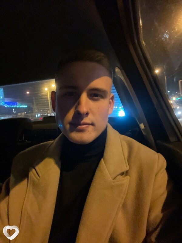 Денис, 27, Москве — анкета №1402567