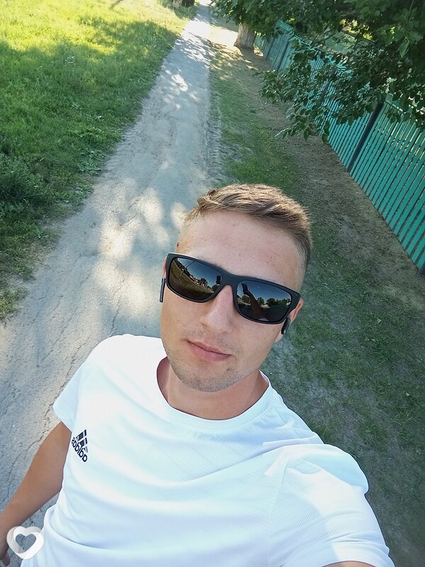 Александр, 26, Морозовске — анкета №1404644