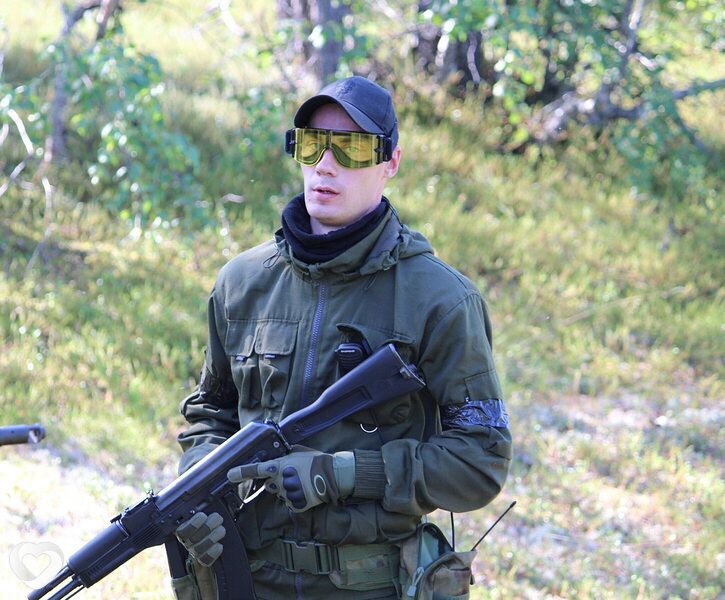Александр, 32, Нарьяне-Маре — анкета №1405127