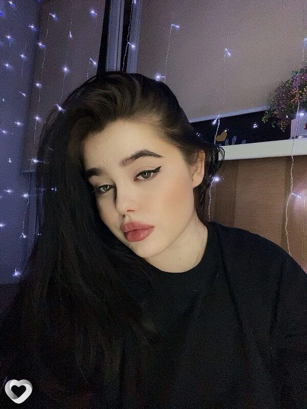 Полина, 22, Абакане — анкета №1405142