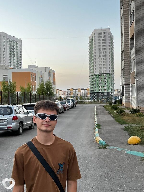 Артём, 20, Саратове — анкета №1406226