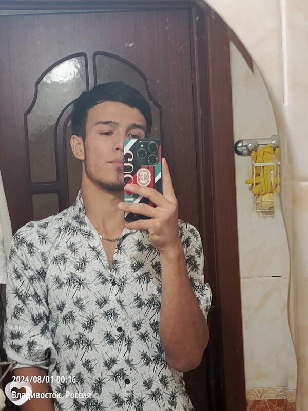 Azizbek, 20, Владивостоке — анкета №1406440