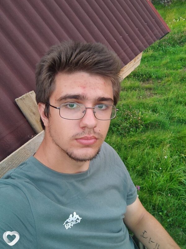 Вадим, 22, Гатчине — анкета №1406658