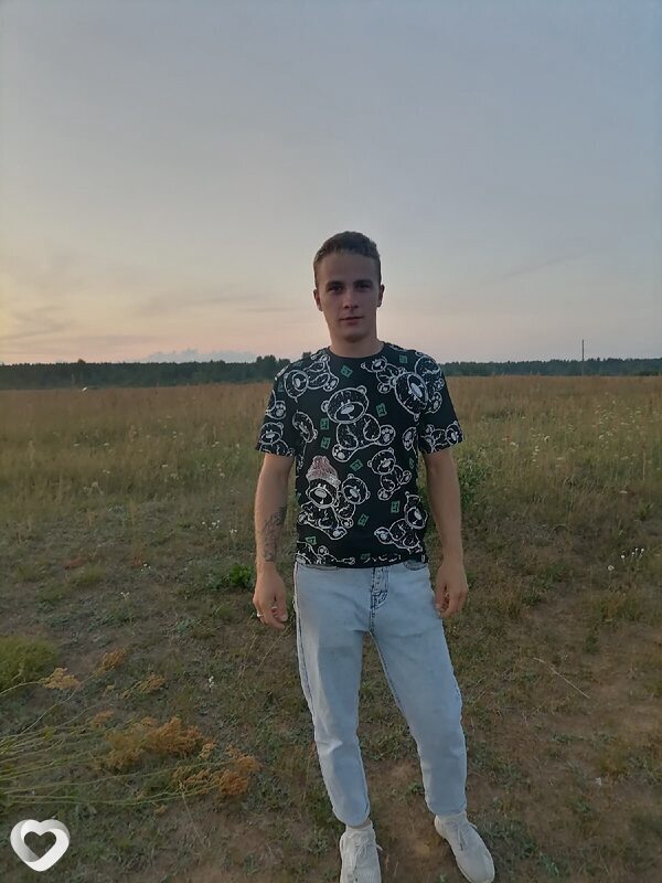 Женя, 26, Тихвине — анкета №1407170