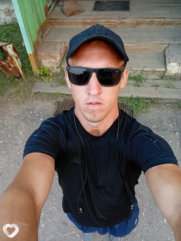 Толя, 31, Братске — анкета №1407130