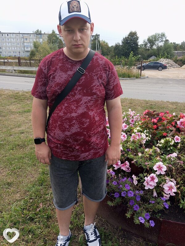 Максим, 29, Кимовске — анкета №1407519