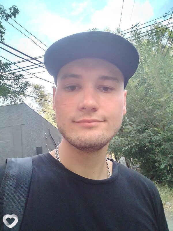 Ден, 27, Кривое Роге — анкета №1407649