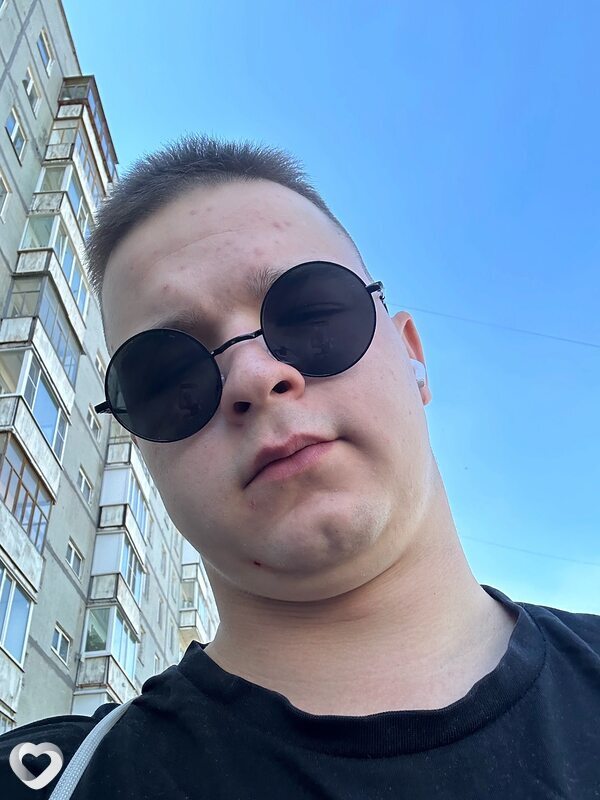 Владислав, 21, Череповце — анкета №1407641