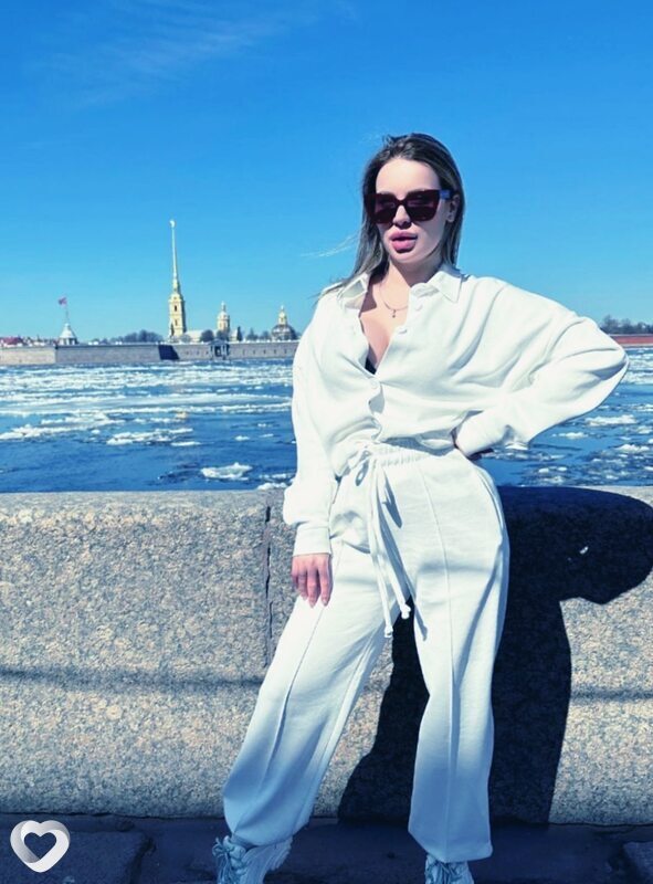 Ксюша, 22, Санкт-Петербурге — анкета №1407892