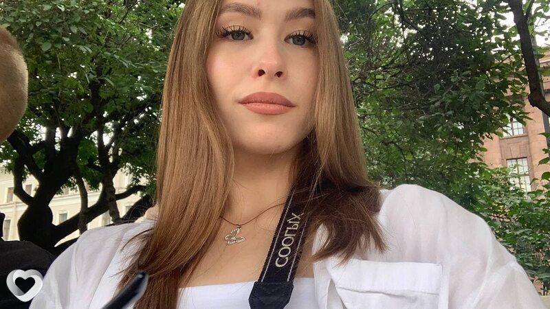 Лиза, 22, Санкт-Петербурге — анкета №1407905