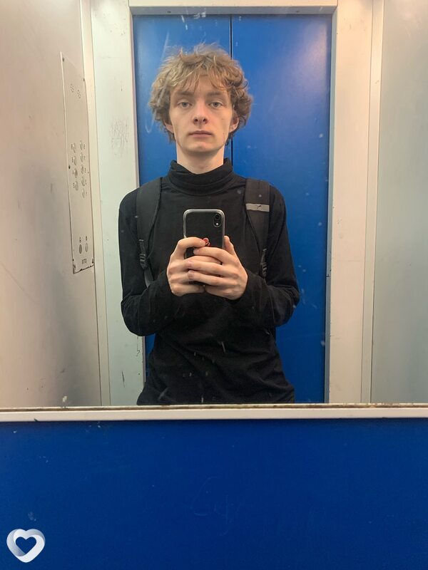 Ярик, 21, Москве — анкета №1409843