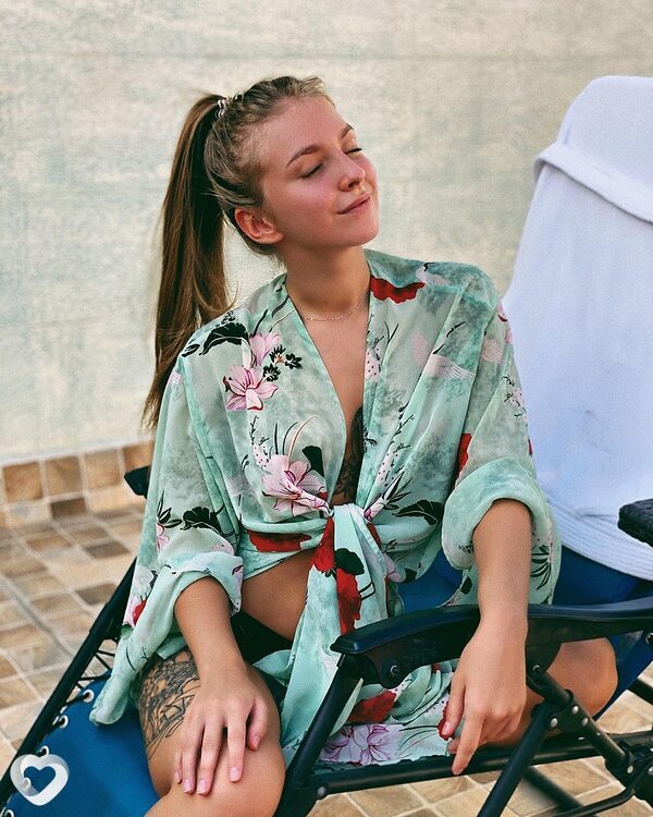 Алина, 20, Москве — анкета №1409994