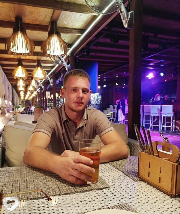 Александр, 27, Краснотурьинске — анкета №1411992