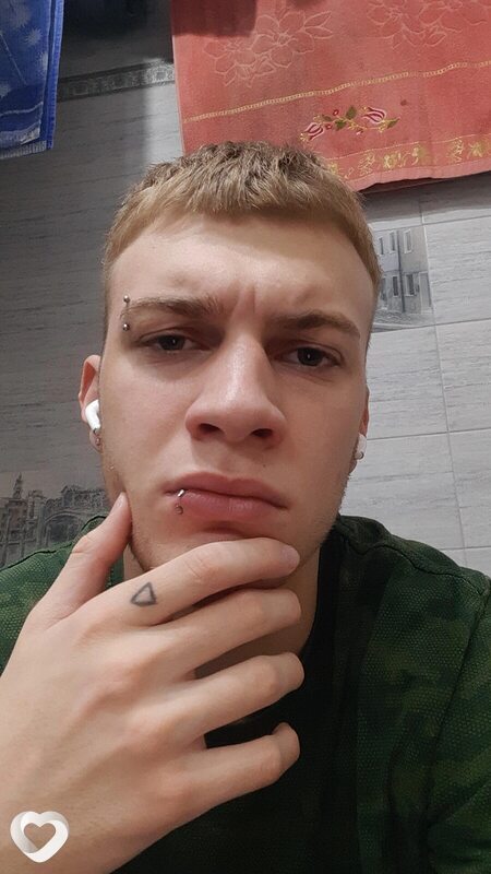 Марк, 21, Гродно — анкета №1412546