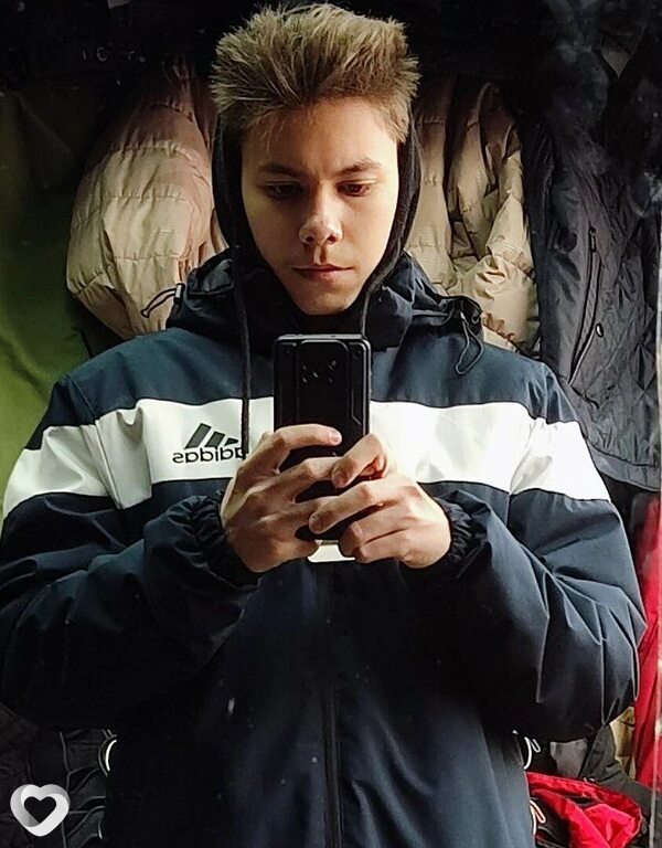 Евгений, 19, Новочебоксарске — анкета №1413013