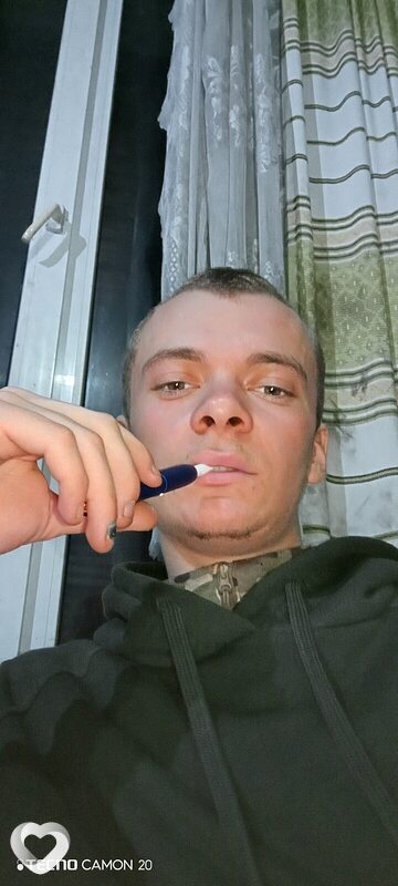 Александр, 22, Новошахтинске — анкета №1412788