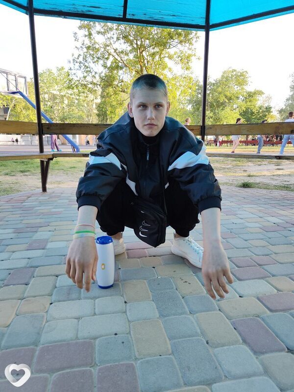 Иван, 21, Ростове-на-Дону — анкета №1413271