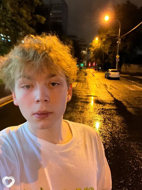 Андрей, 20, Москве — анкета №1413560