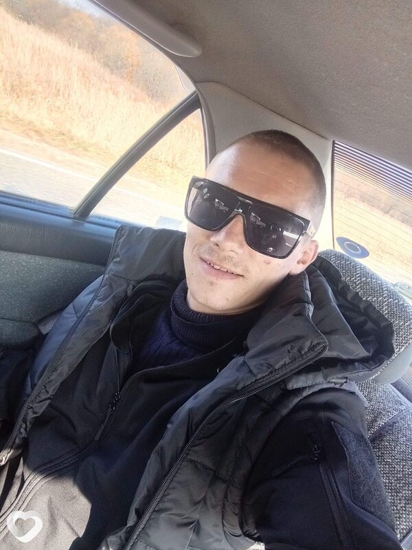 Павел, 27, Артеме — анкета №1414501