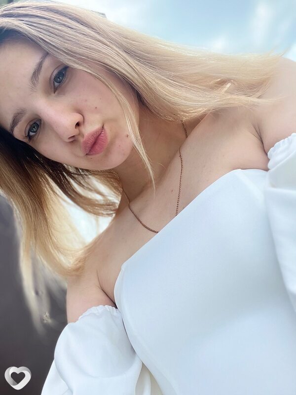 Алёна, 24, Екатеринбурге — анкета №1415988