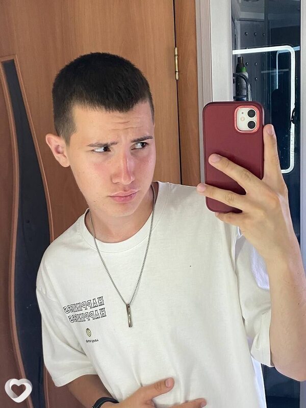 Андрей, 19, Новосибирске — анкета №1416521