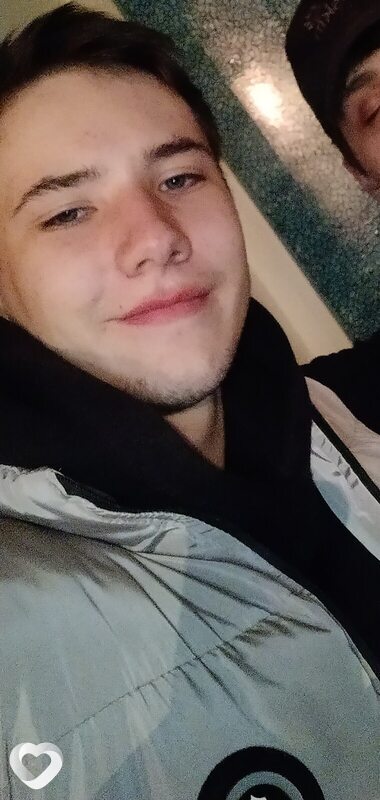 Игорь, 21, Новокузнецке — анкета №2097141