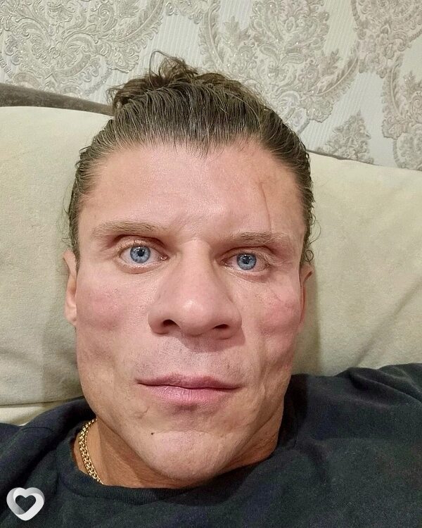 Artur, Таксимо