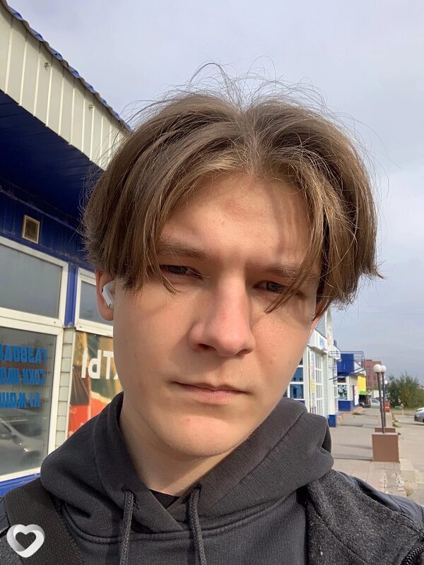 Саша, 21, Новом Уренгое — анкета №1418516