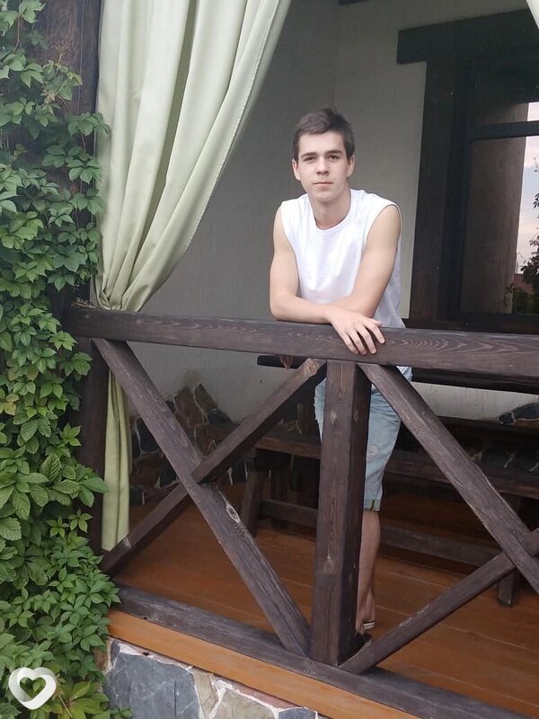 Александр, 22, Барнауле — анкета №1420743