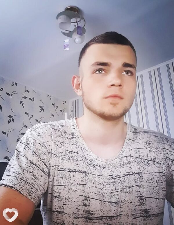 Илья, 22, Бобруйске — анкета №1421298