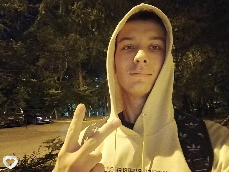 Артём, 20, Хабаровске — анкета №1422503