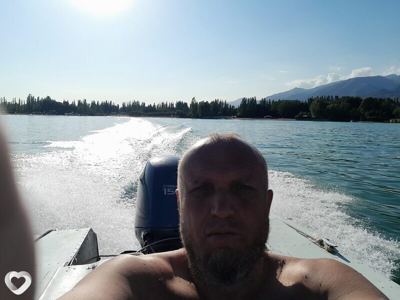Лев, Чолпон-Ата