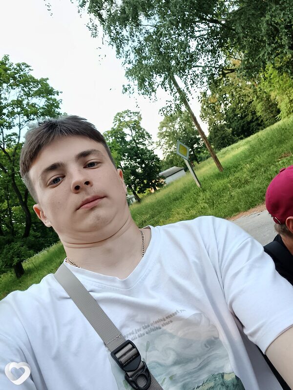 Влад, 20, Туапсе — анкета №1425110