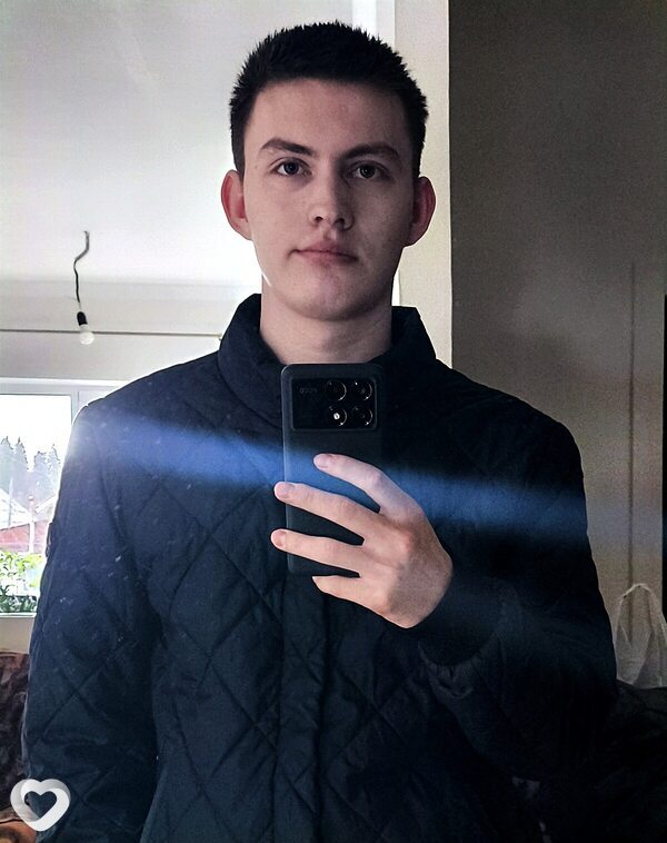 Вова, 21, Ижевске — анкета №1426545