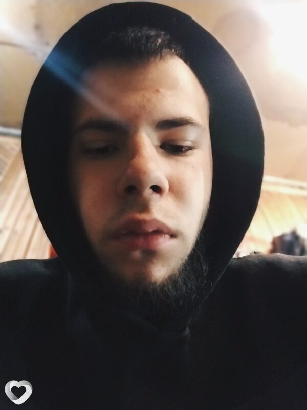 Виталя, 20, Минусинске — анкета №1426757