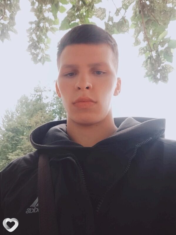 Максим, 22, Бресте — анкета №1427997