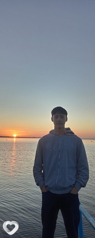 Артём, 20, Минске — анкета №1429395