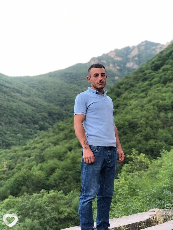Артур, 26, Москве — анкета №1429600