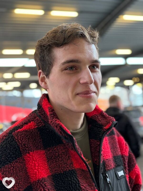 Артём, 22, Витебске — анкета №1430076