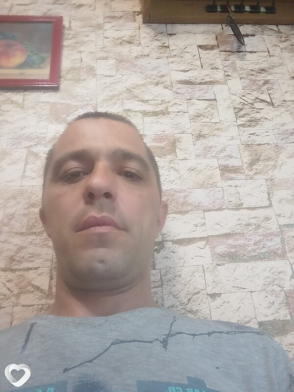 Виктор, 39, Снежном — анкета №1430359