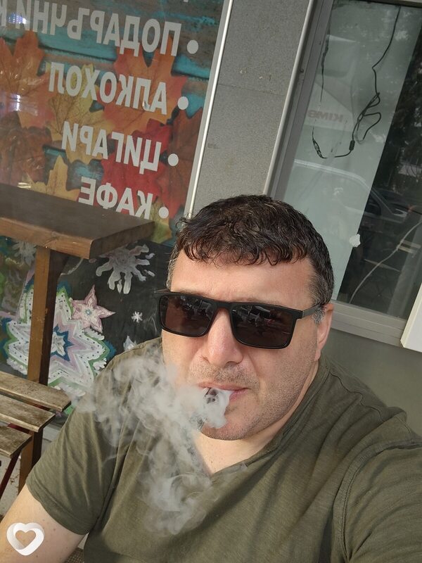 Николай, София