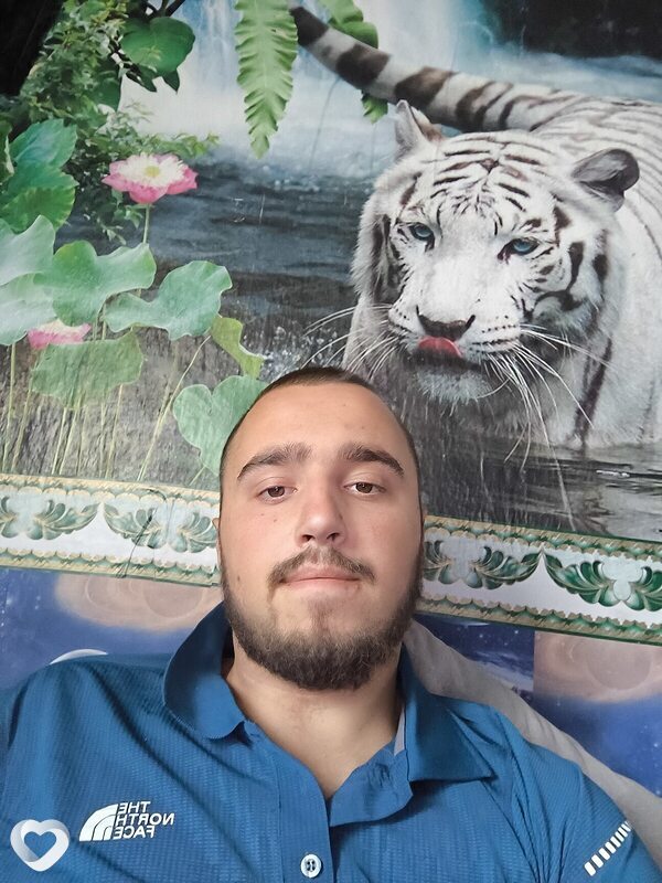 Дмитрий, 27, Красном Луче — анкета №1431477